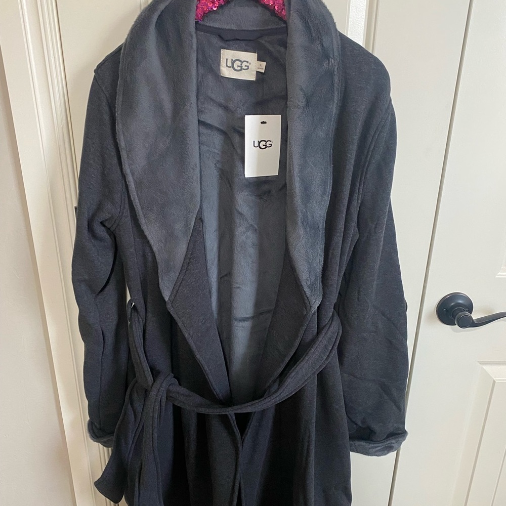 NWT Ugg robe
